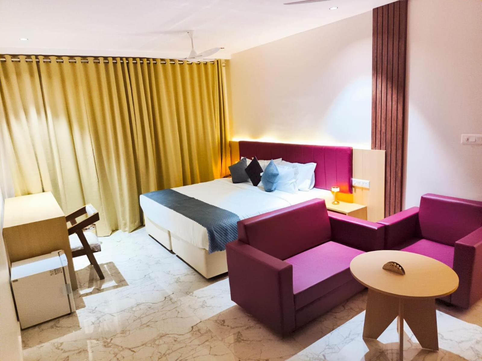 Hotel Meridian Blue Warangal Exteriör bild